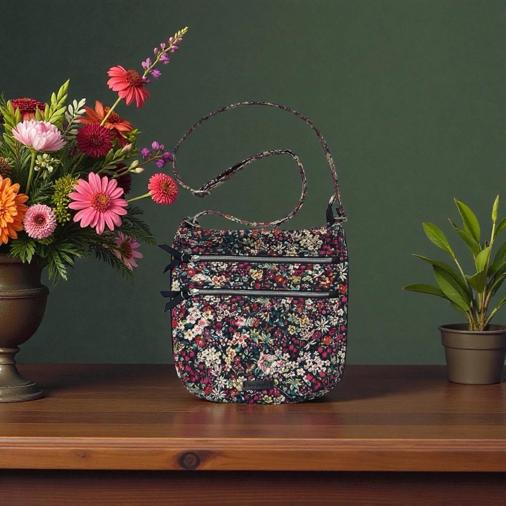 Vera Bradley Floral Crossbody Bag 💐 - Picture 4 of 4